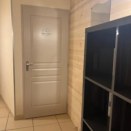 D Hotes Anani Cosson Alex Barbezieux-Saint-Hilaire