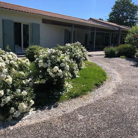 D Hotes Anani Cosson Alex Frühstückspension Barbezieux-Saint-Hilaire