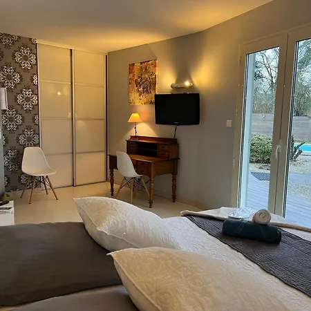 D Hotes Anani Cosson Alex